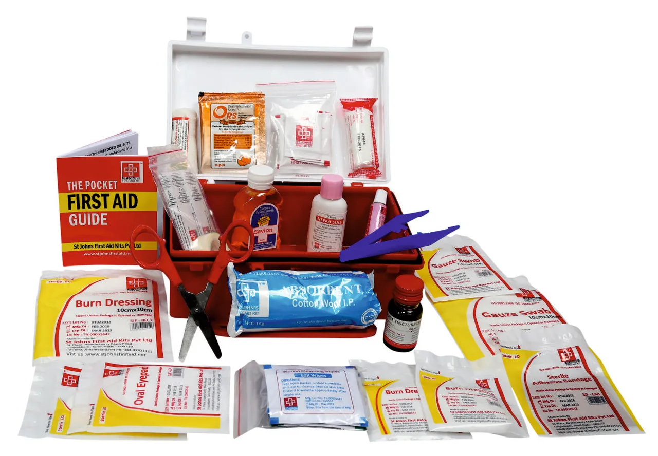 St Johns First Aid Workplace Kit Small — image 2