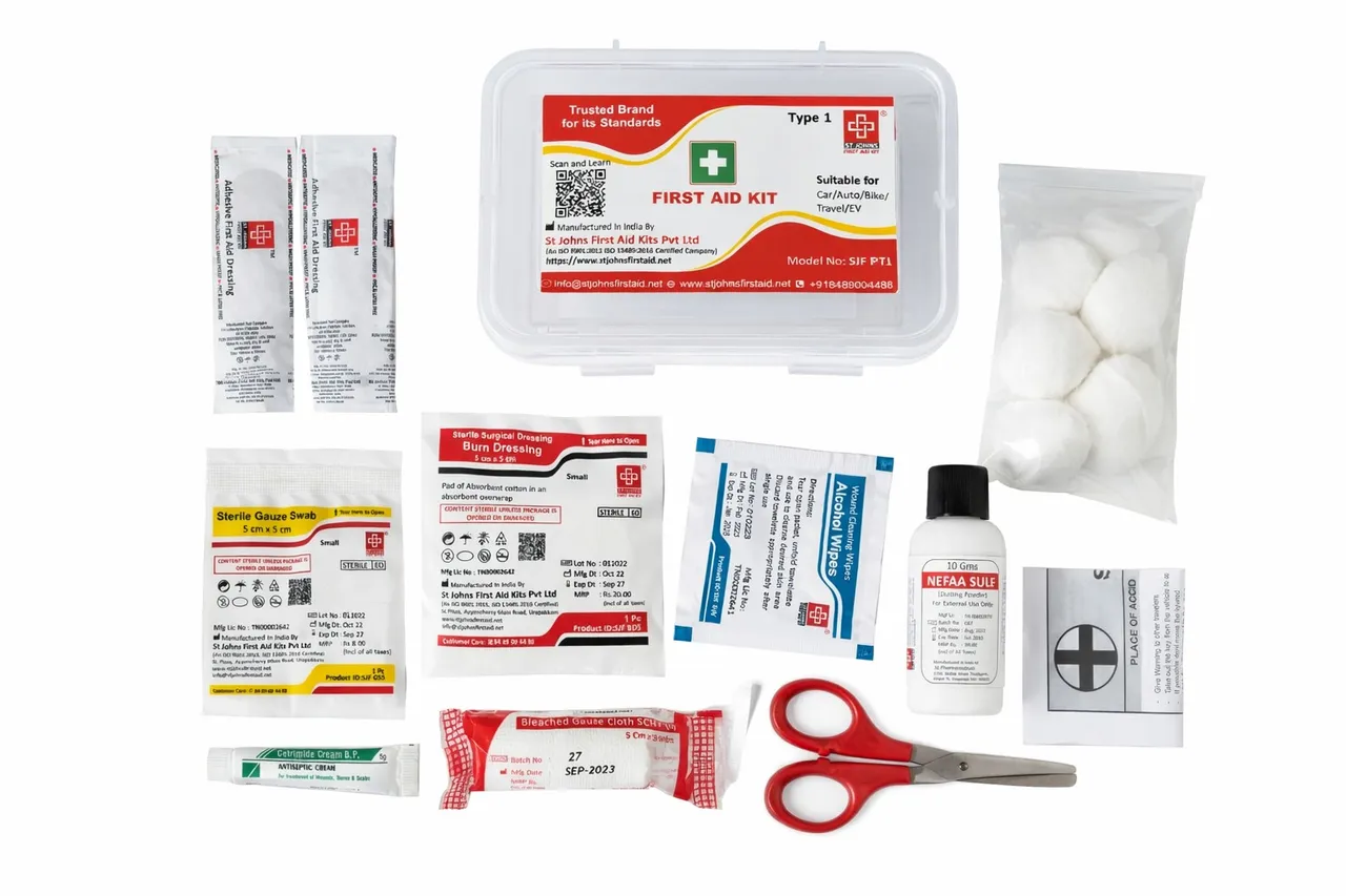 St Johns First Aid Travel Kit Mini — image 2