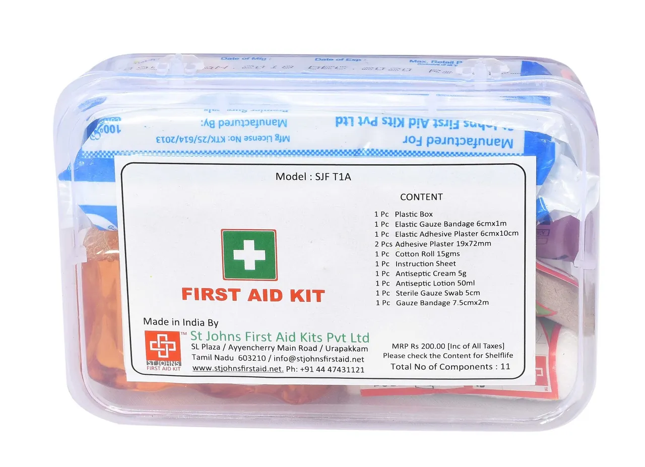 St Johns First Aid Travel Kit Mini Max — image 1