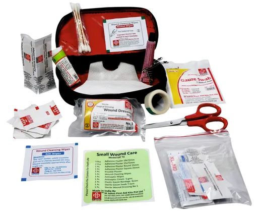 St Johns First Aid Travel Kit Small — thumbnail 2